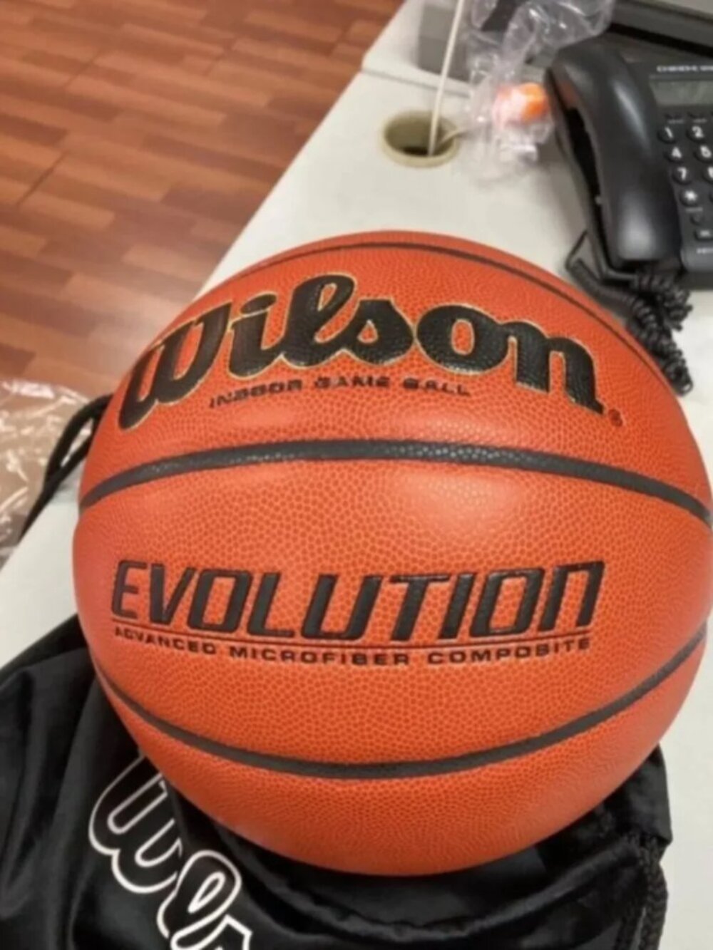 Wilson Evolution Official Game Ball Size 7 / 29.5’ Basketball